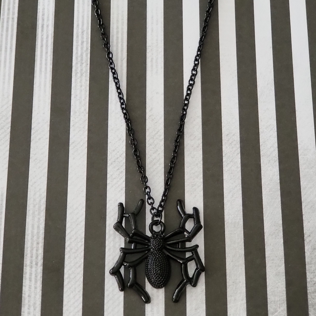 Spider Necklace 10$